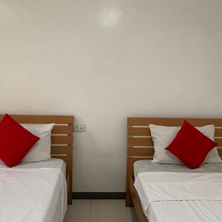 Lucky Hotel Manila Exterior photo