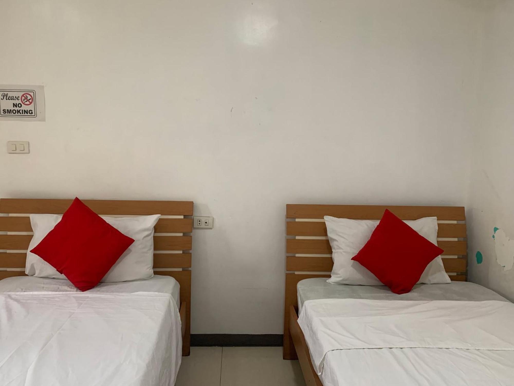 Lucky Hotel Manila Exterior photo